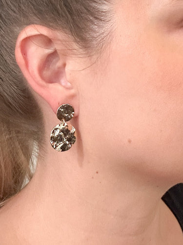 Hammered Gold Disc Drop Earrings - STILOSA