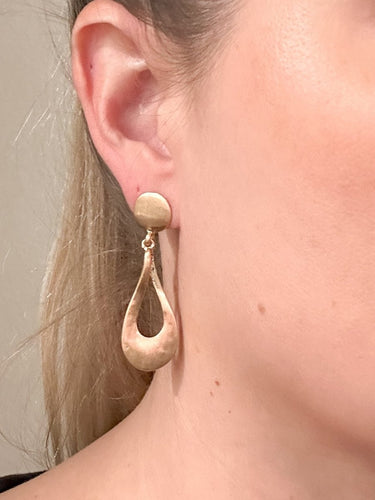 Gold Teardrop Dangle Earrings - STILOSA