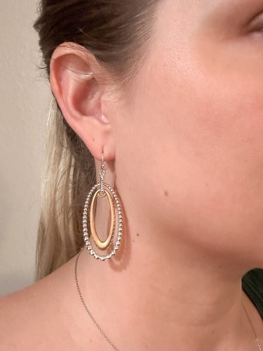 Two-Tone Oval Dangle Earrings - STILOSA